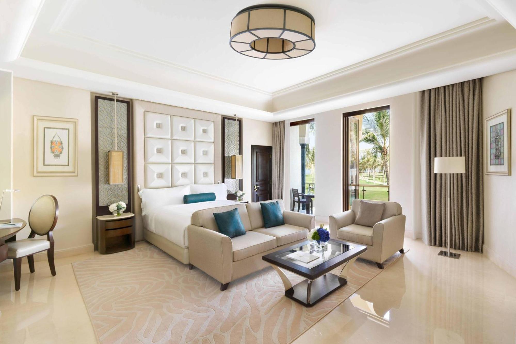 Al Bustan Palace, A Ritz-Carlton Hotel Mascate Exterior foto A suite at the hotel