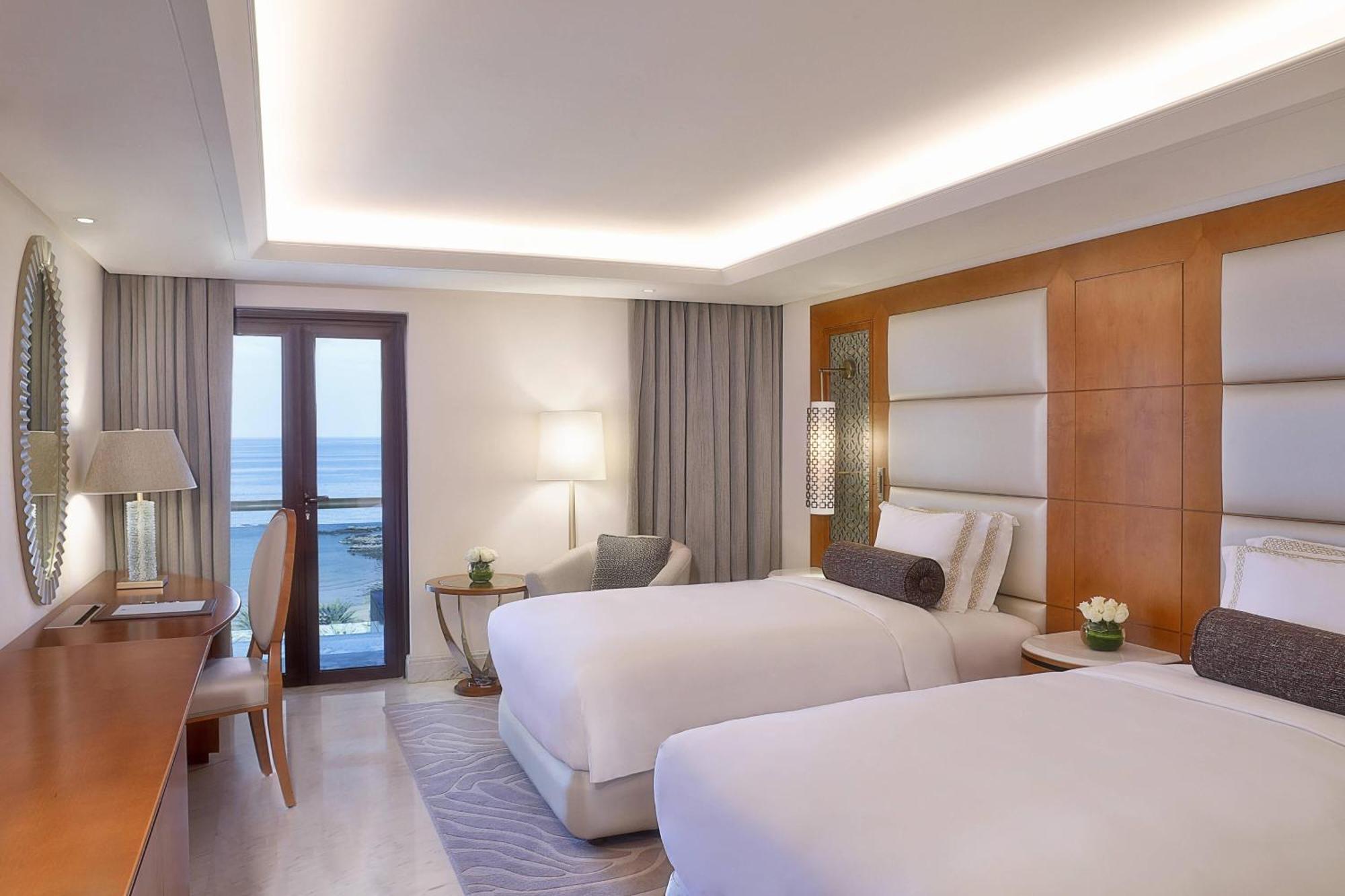 Al Bustan Palace, A Ritz-Carlton Hotel Mascate Exterior foto Deluxe Room