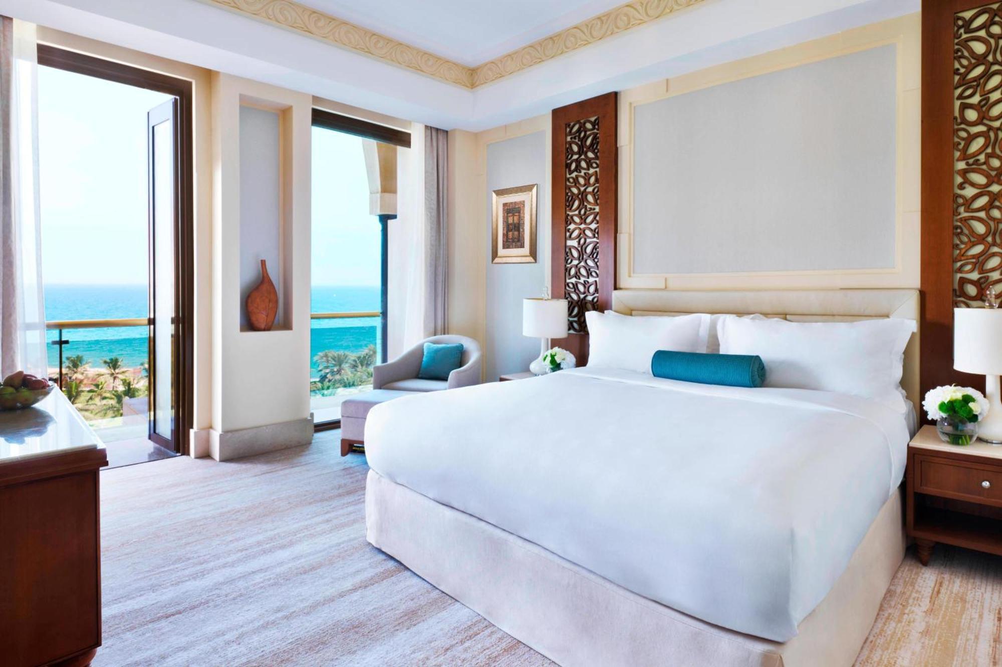 Al Bustan Palace, A Ritz-Carlton Hotel Mascate Exterior foto Deluxe Room