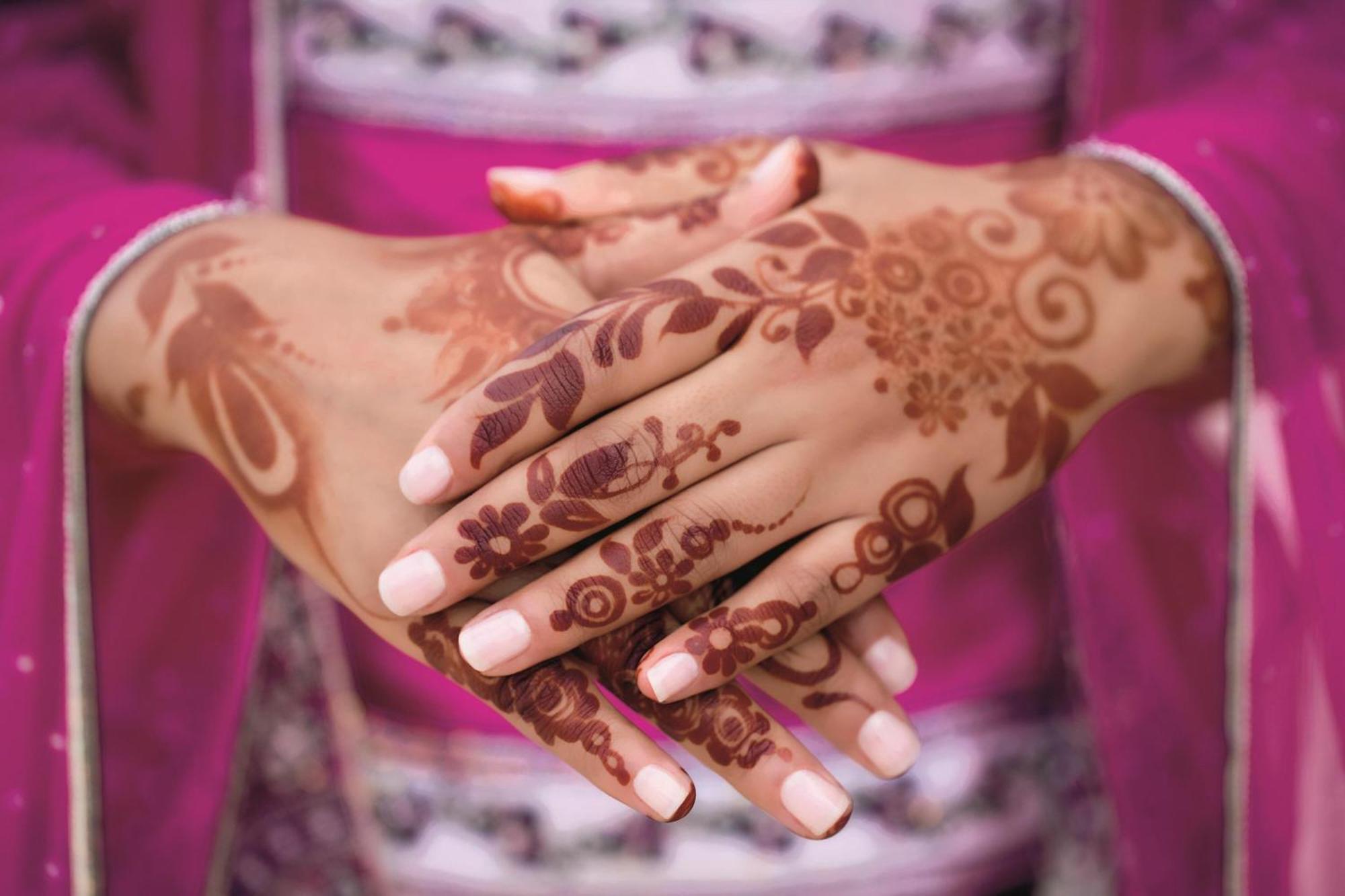 Al Bustan Palace, A Ritz-Carlton Hotel Mascate Exterior foto Henna tattoo
