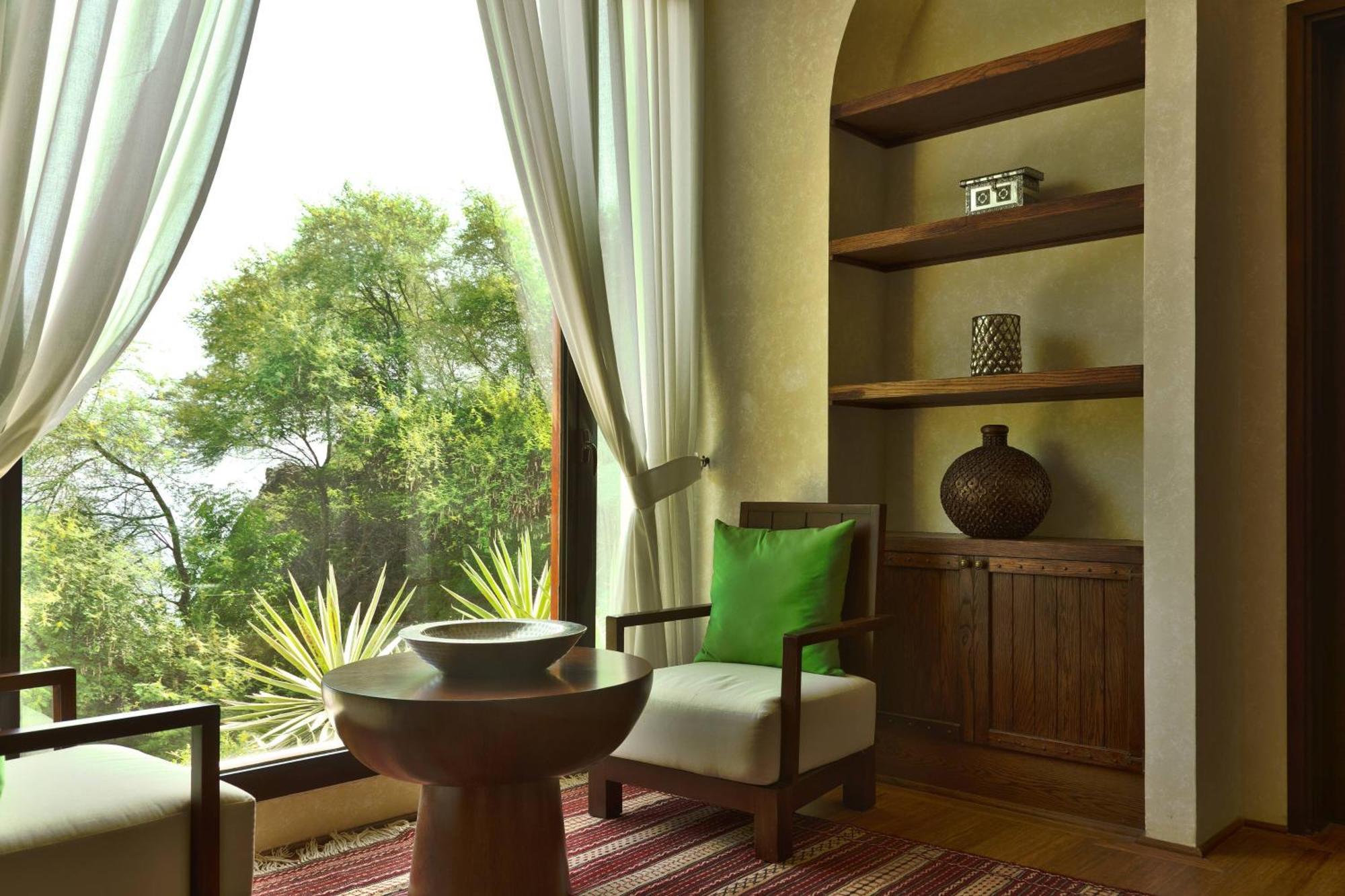 Al Bustan Palace, A Ritz-Carlton Hotel Mascate Exterior foto A room designed in Maya