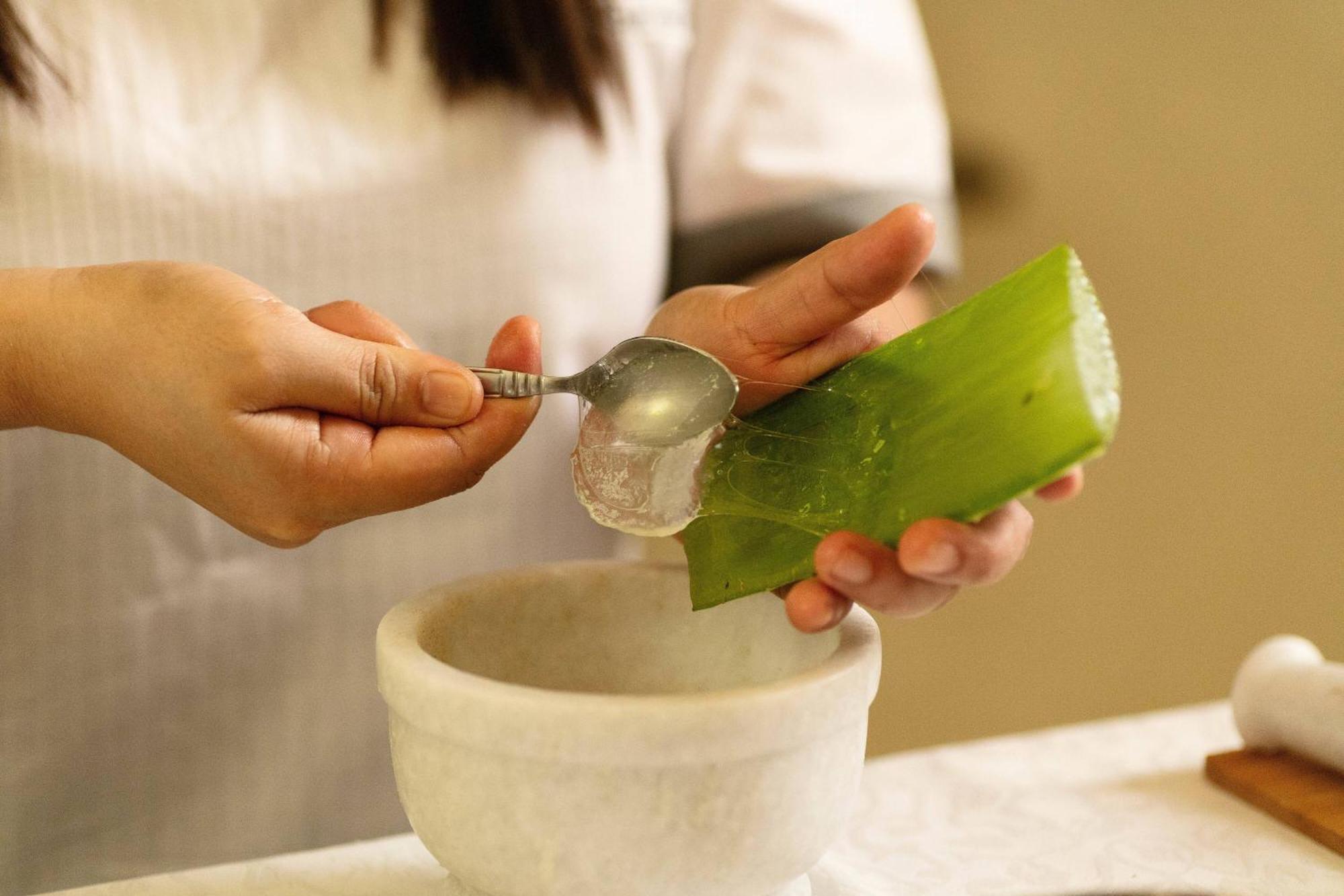 Al Bustan Palace, A Ritz-Carlton Hotel Mascate Exterior foto Aloe vera gel