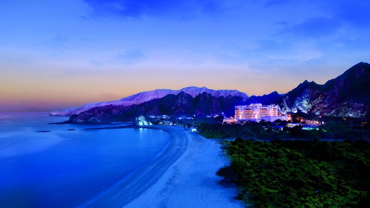 Al Bustan Palace, A Ritz-Carlton Hotel Mascate Exterior foto The Bay of Naples